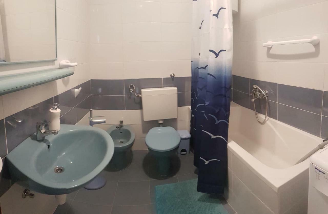 Apartments Katarina ヴィス エクステリア 写真